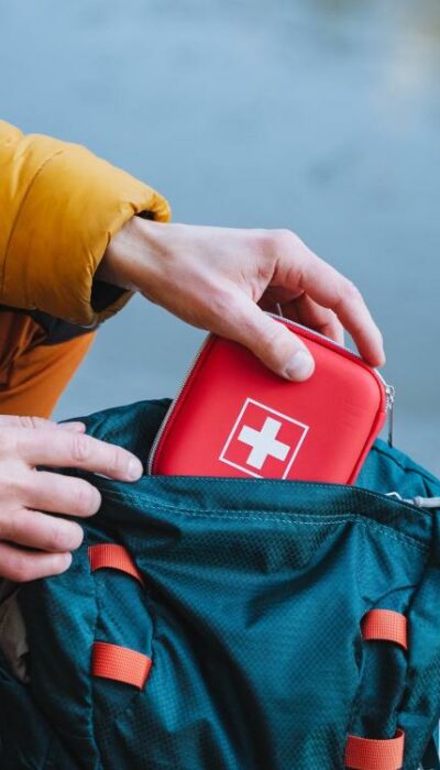 6 benefits of traveling with a first aid kit