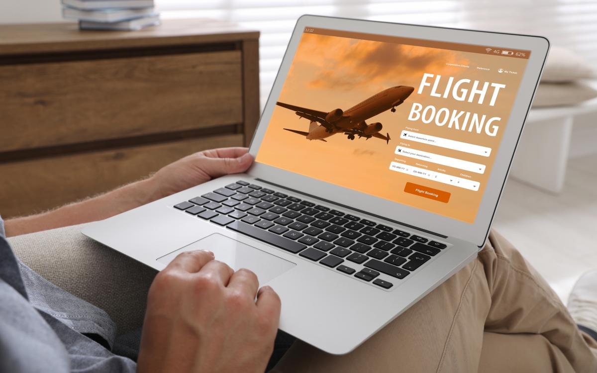 6 smart flight booking strategies