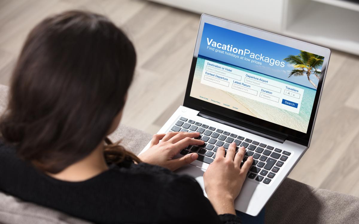 Tips to find holiday packages to save on travel